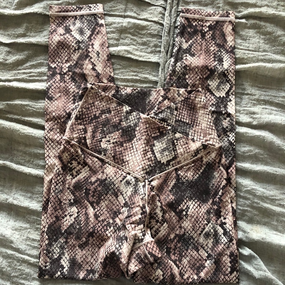 aerie crossover leggings
